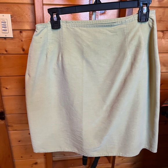 Sortif USA soft muted lime green wrap skirt for women size medium. - Picture 3 of 10
